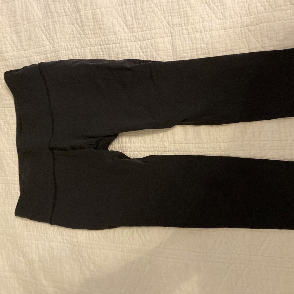 Lululemon Cropped Reveal Leggings